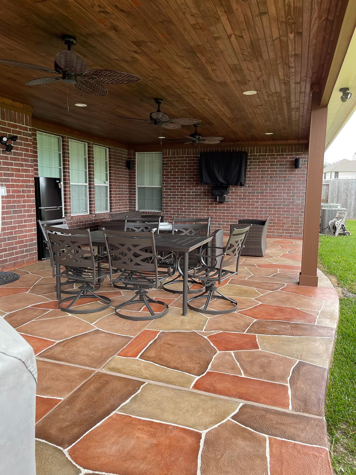 Outdoor living & dining by Art & Floors near Kemah, TX